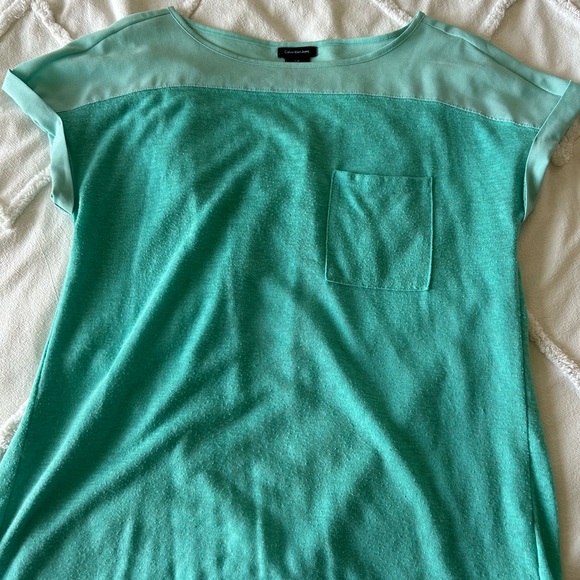 Large Calvin Klein Jeans teal top - Picture 1 of 3